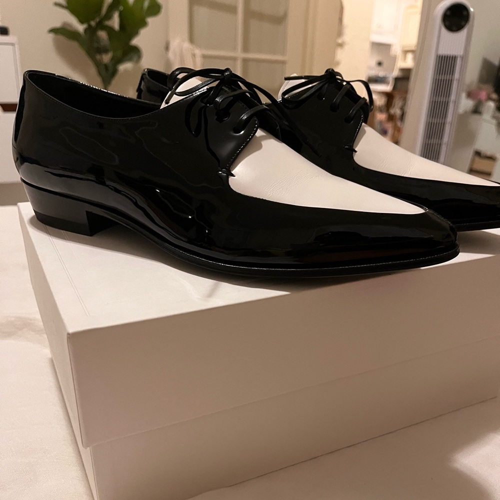 Celine Lace up With Apron Patent Leather Shoes